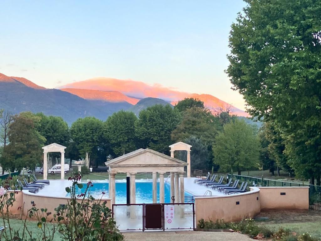 La Vue Est Belle Apartment Montbrun-les-Bains Luaran gambar